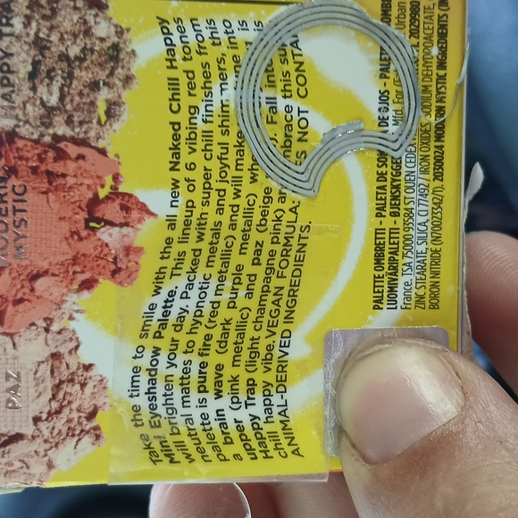 3/$30 NIB Urban Decay Naked Chill Happy Mini Eyeshadow Palette 6 shades - Picture 6 of 6